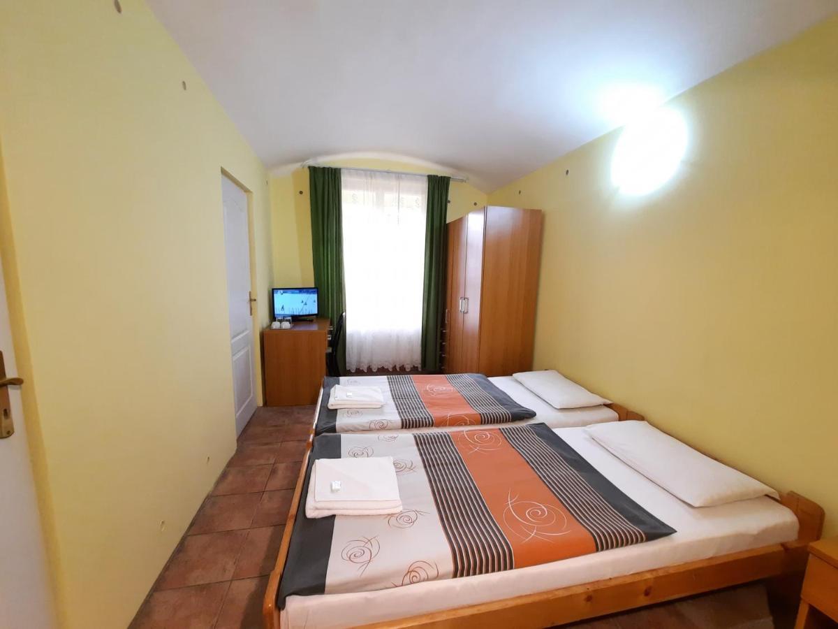 Pension City Center Praha Bagian luar foto
